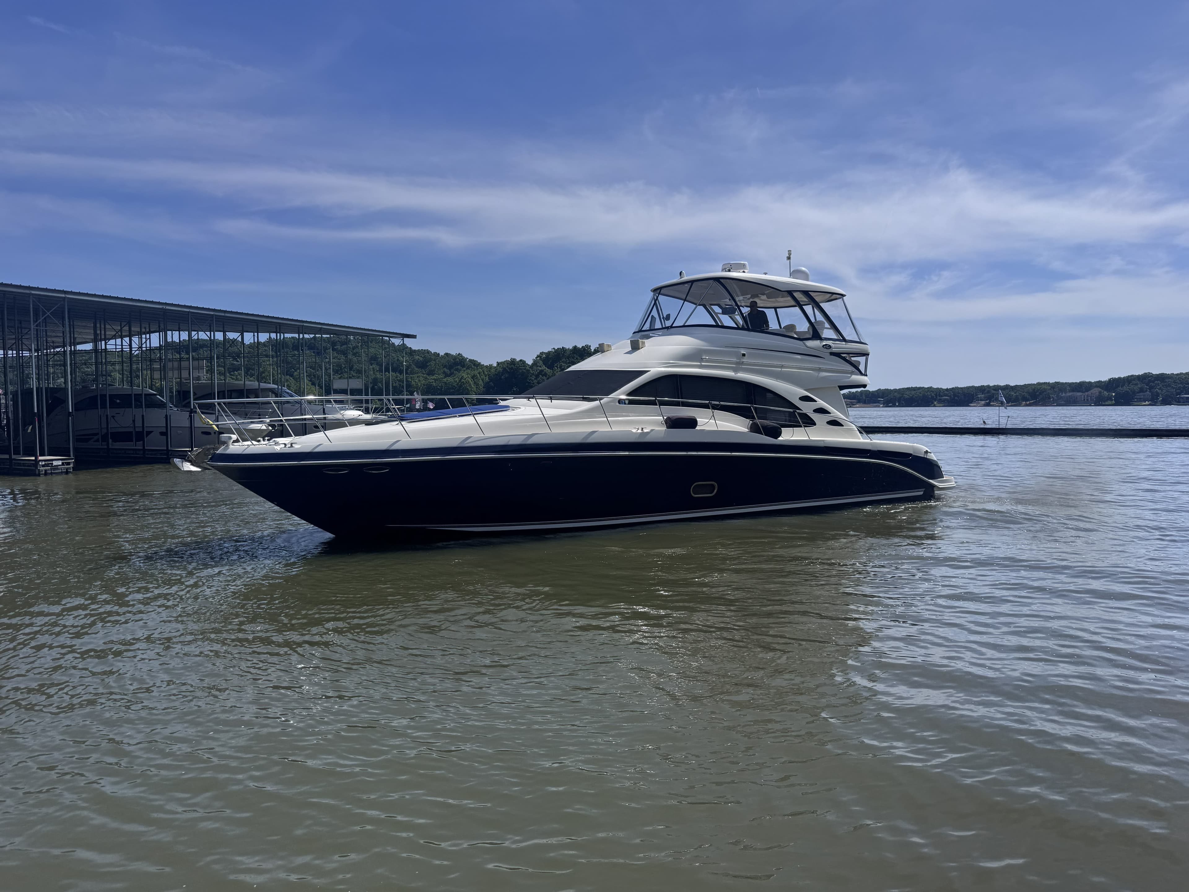 2005 Sea Ray 550 Sedan Bridge for Sale in Lake Ozark, MO Flybridge 4