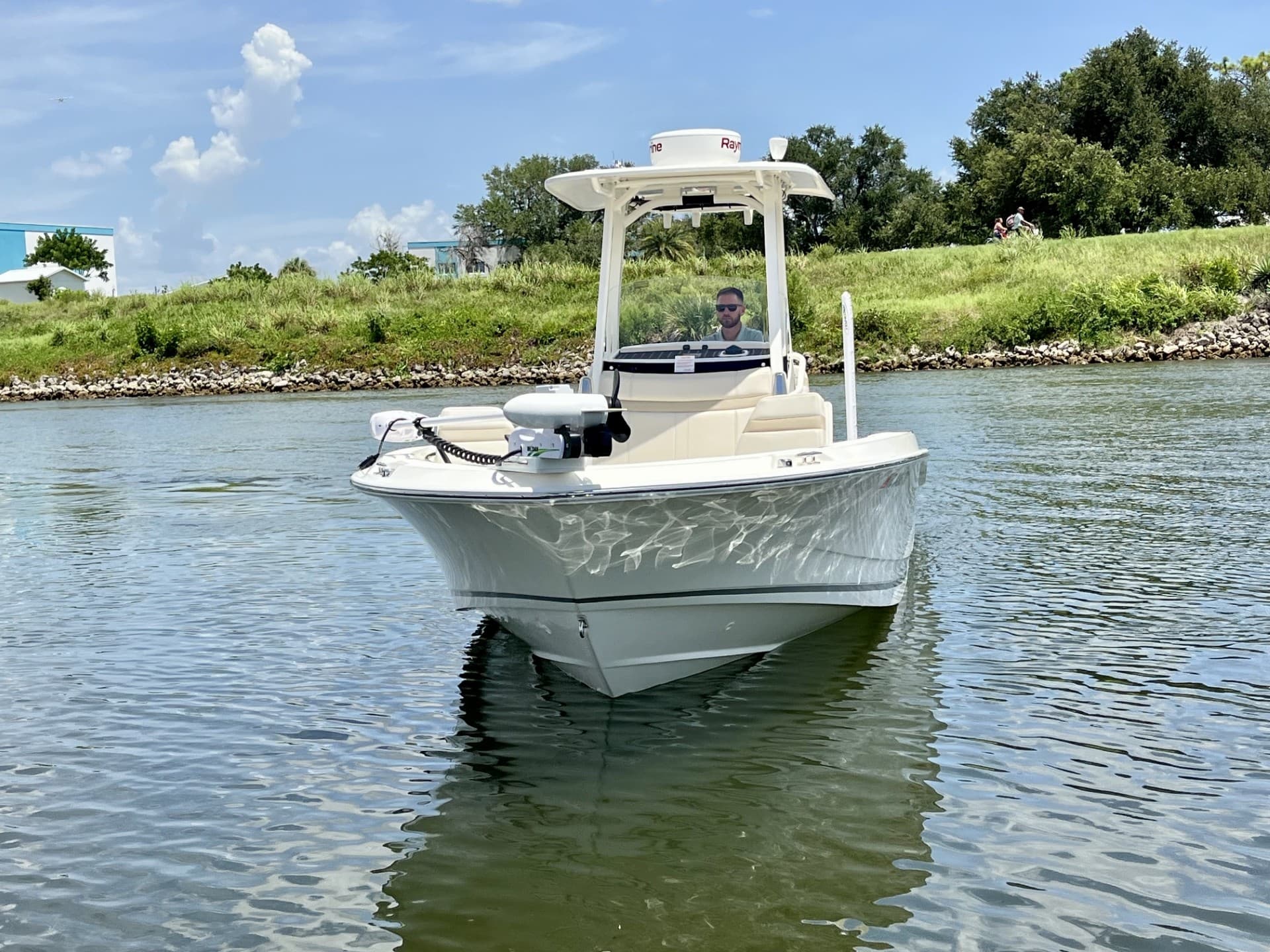 2025 Boston Whaler 250 Dauntless for Sale in Venice, Florida Center Console 4