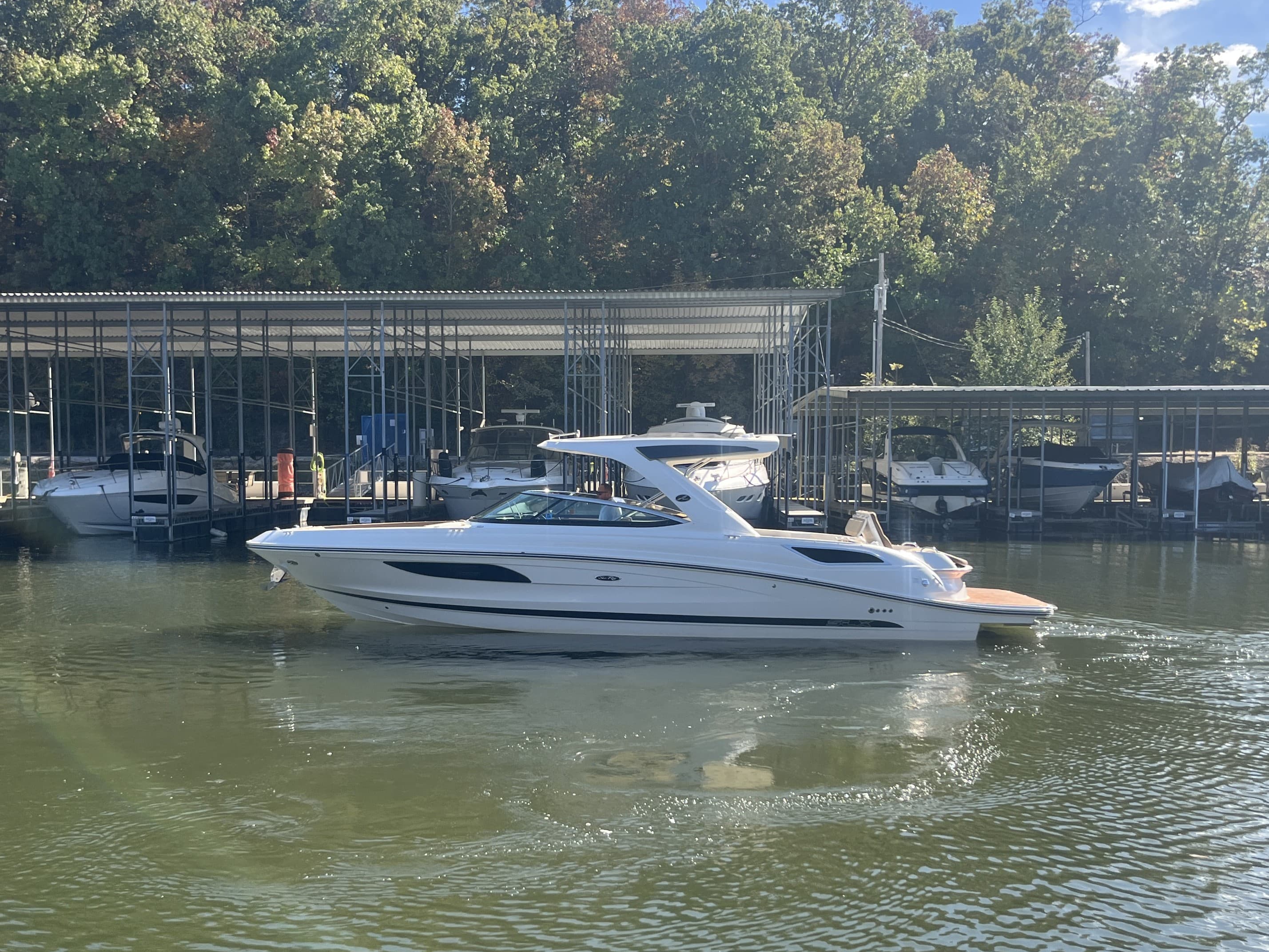 2015 Sea Ray SLX 350 for Sale in Lake Ozark, MO Bowrider