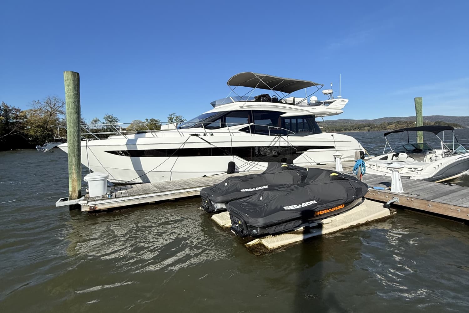 2018 Galeon Yachts 500 Fly for Sale in Huntington, NY Flybridge 3