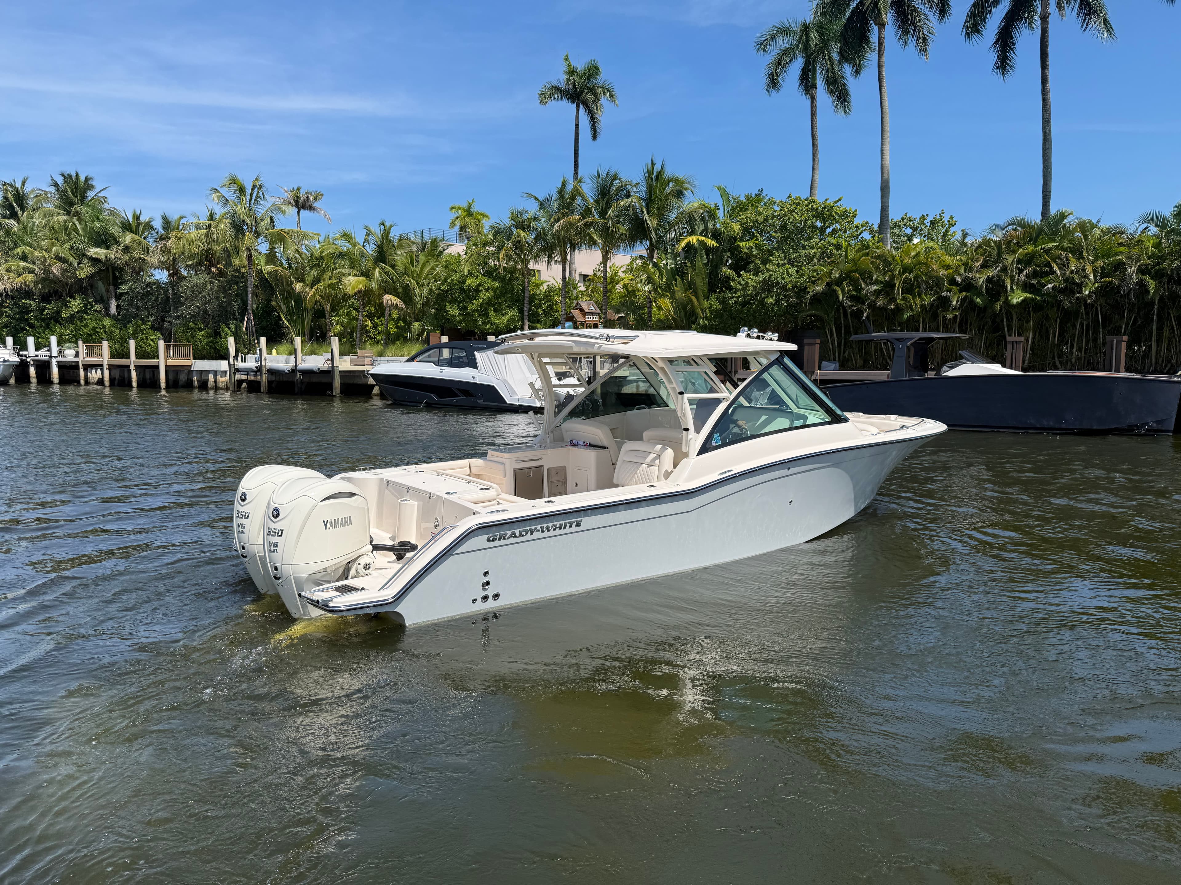 2027 Grady-White Boats Freedom 325 for Sale in Miami, FL Bowrider 5
