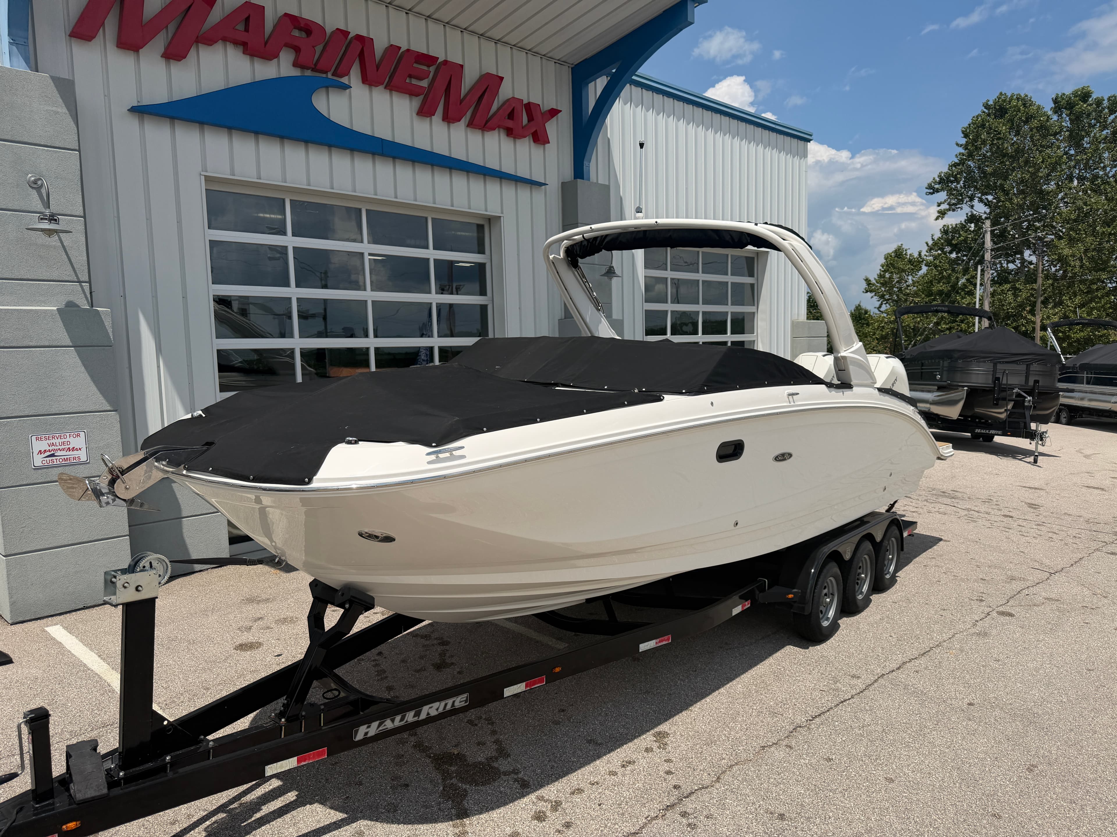2024 Sea Ray SDX 290 Outboard for Sale in Lake Ozark, MO Bowrider 4