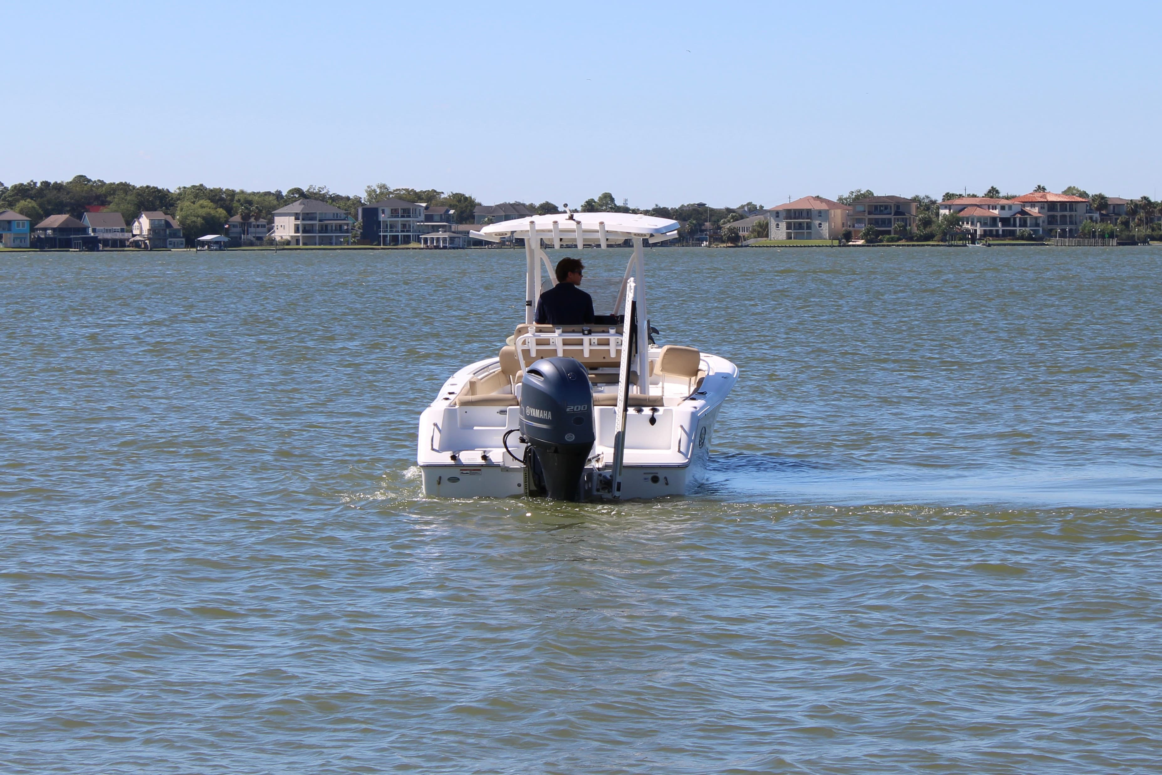 2017 Sea Hunt Ultra 225 for Sale in Seabrook, TX Center Console 3