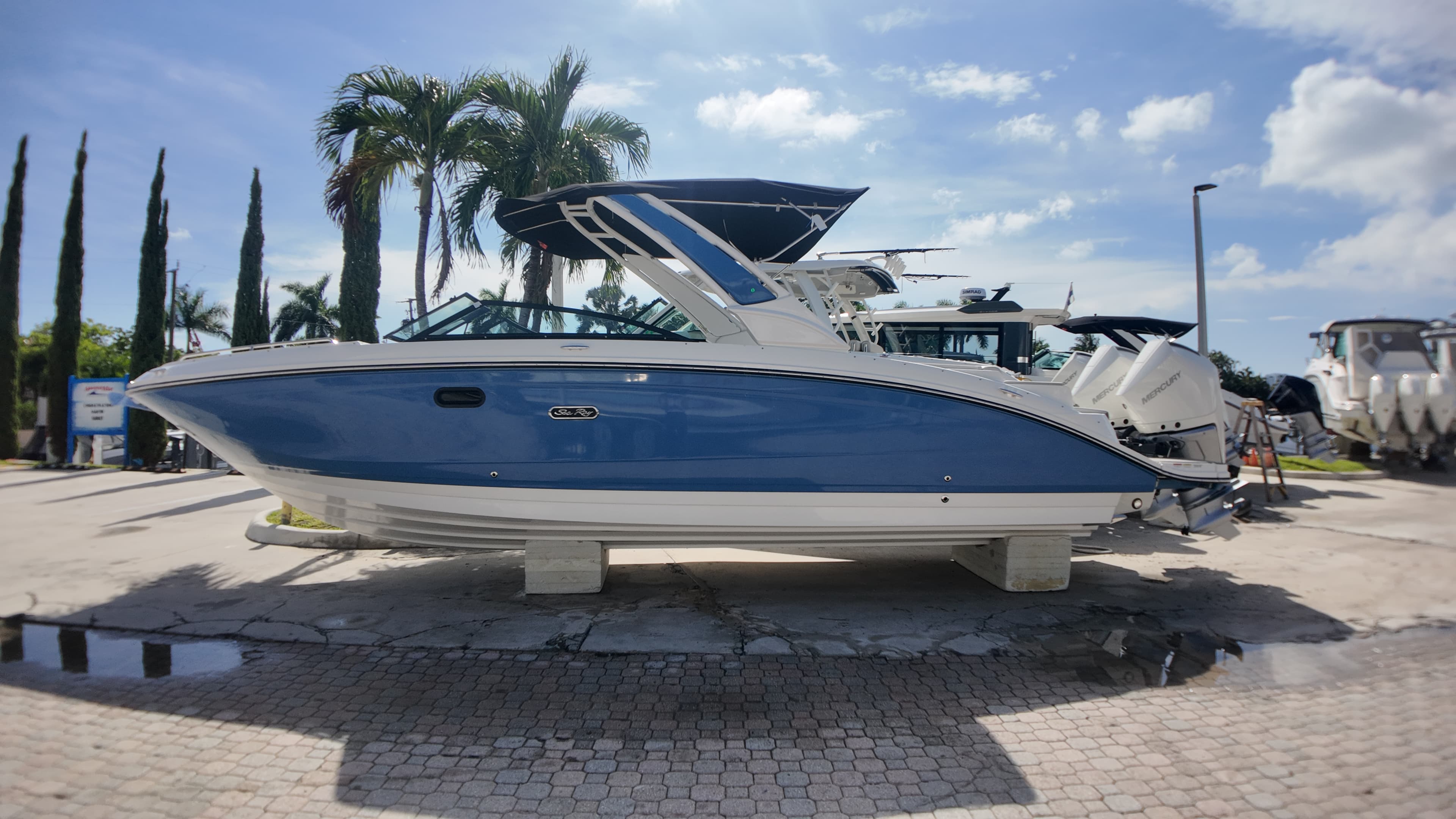 2027 Sea Ray SDX 290 Outboard for Sale in Pompano Beach, Florida Bowrider 2
