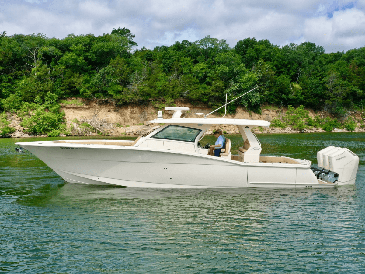 2023 Scout Boats 425 LXF for Sale in Pottsboro, TX Center Console