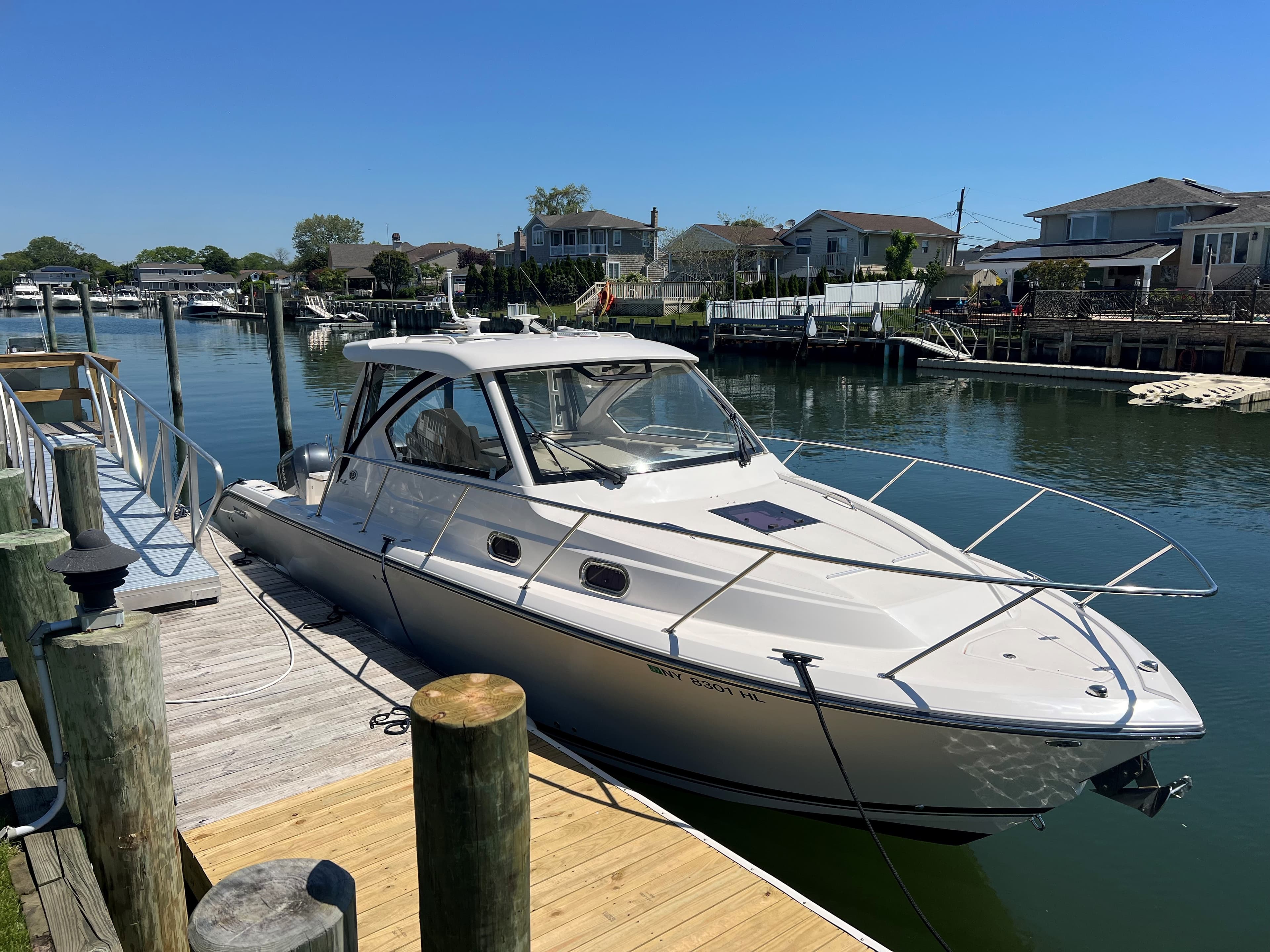 2015 Pursuit OS 325 for Sale in Massapequa, NY Freshwater Fishing
