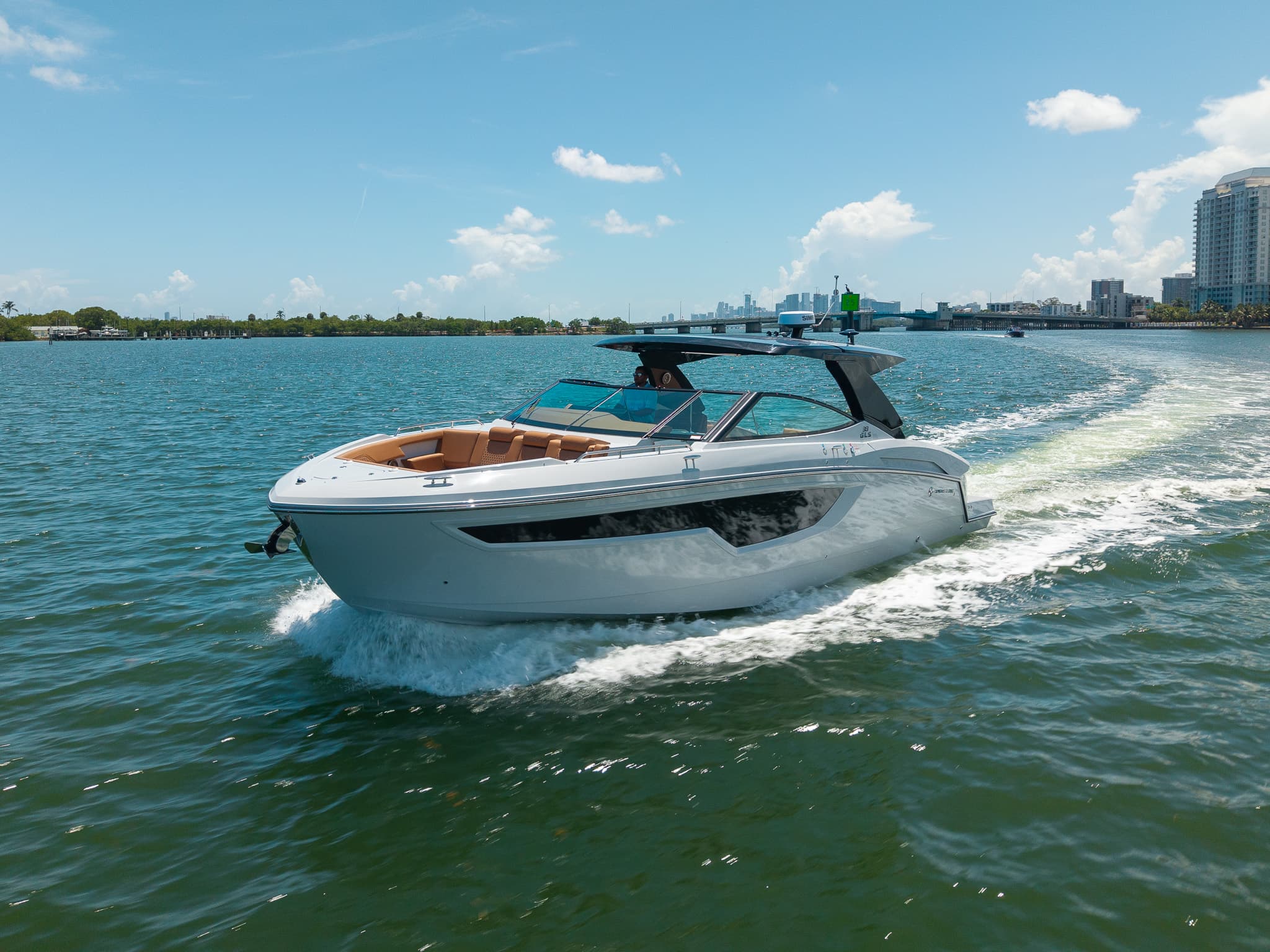 2027 Cruisers Yachts 38 GLS OB for Sale in Miami, FL Sport Cruiser