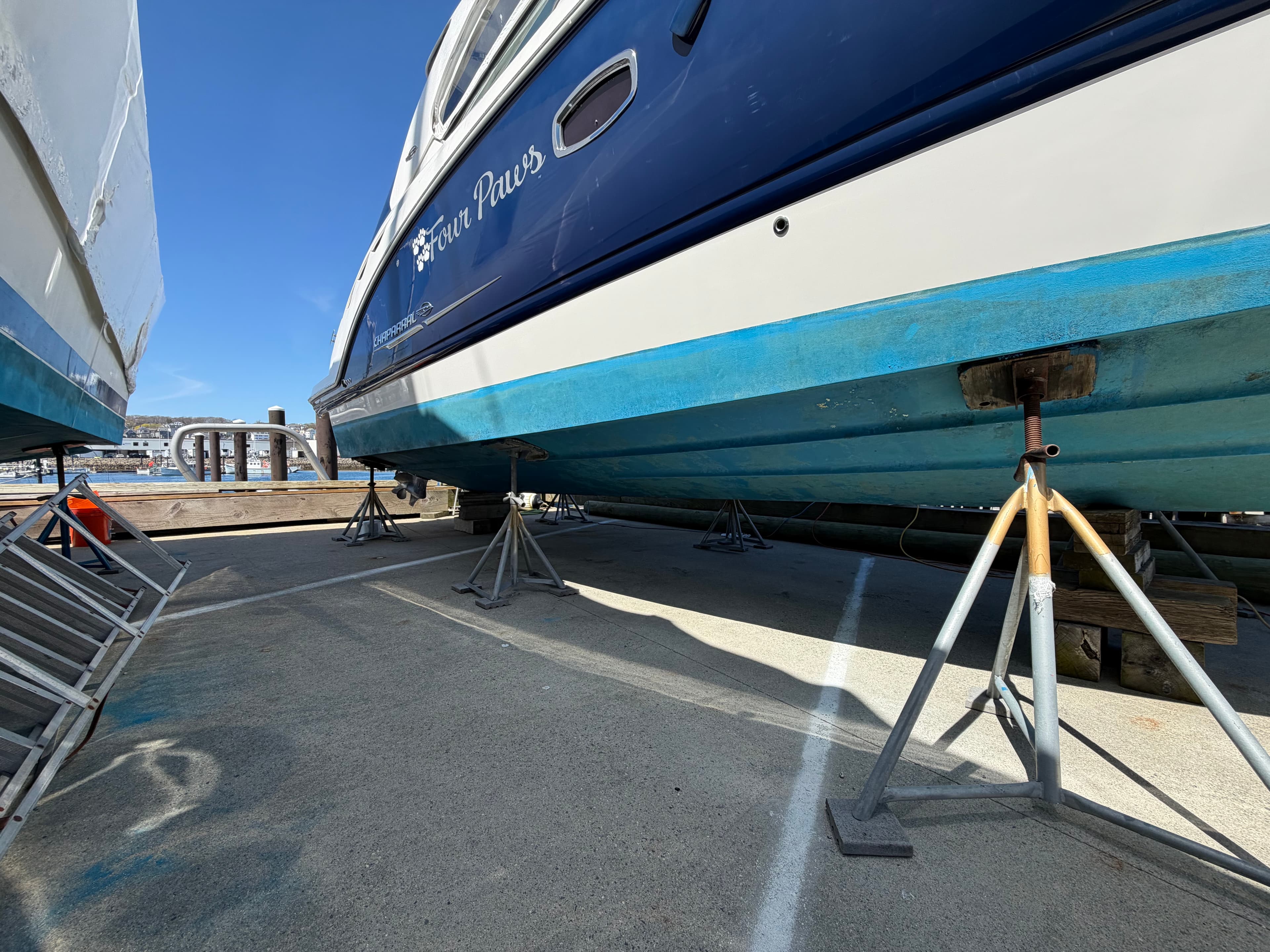 2014 Chaparral 330 Signature for Sale in Danvers, Massachusetts Express Cruiser 4