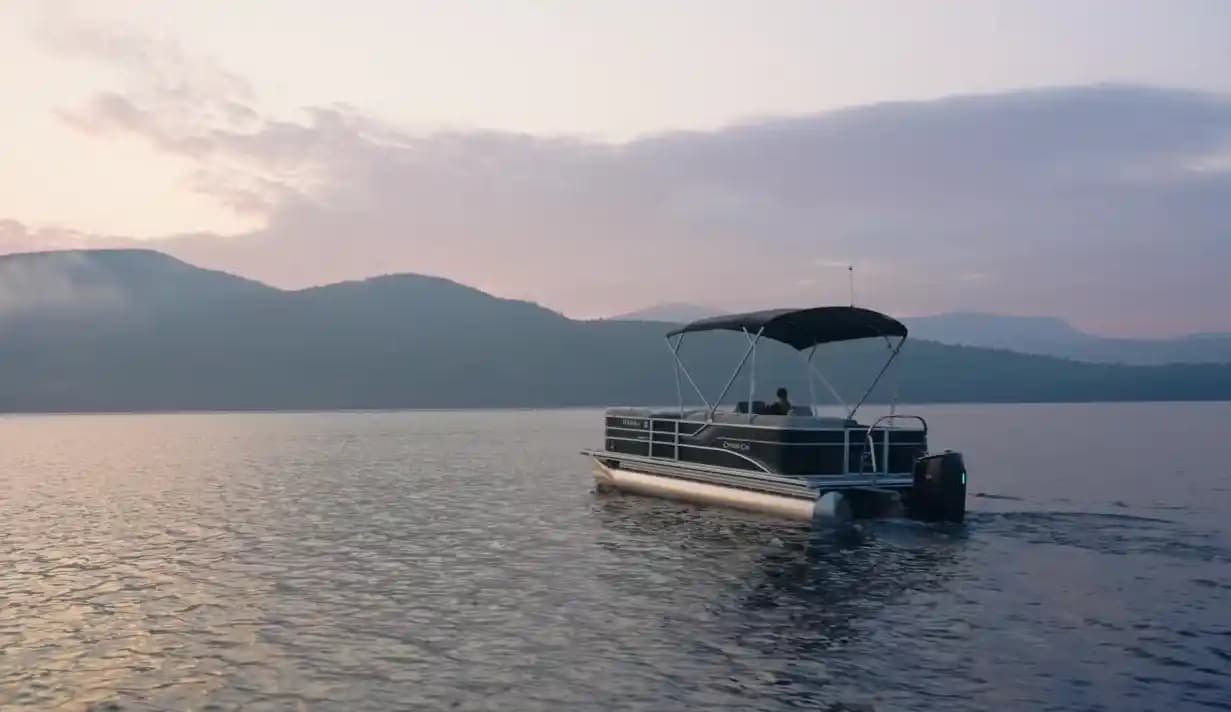 Flux Marine Flagship Discover te koop