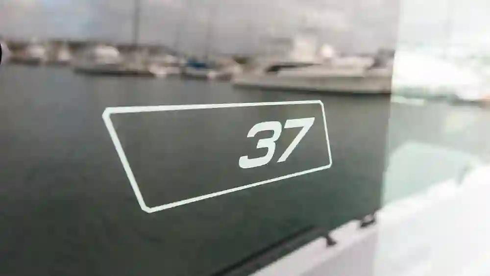 Axopar 37 XC Cross Cabin te koop