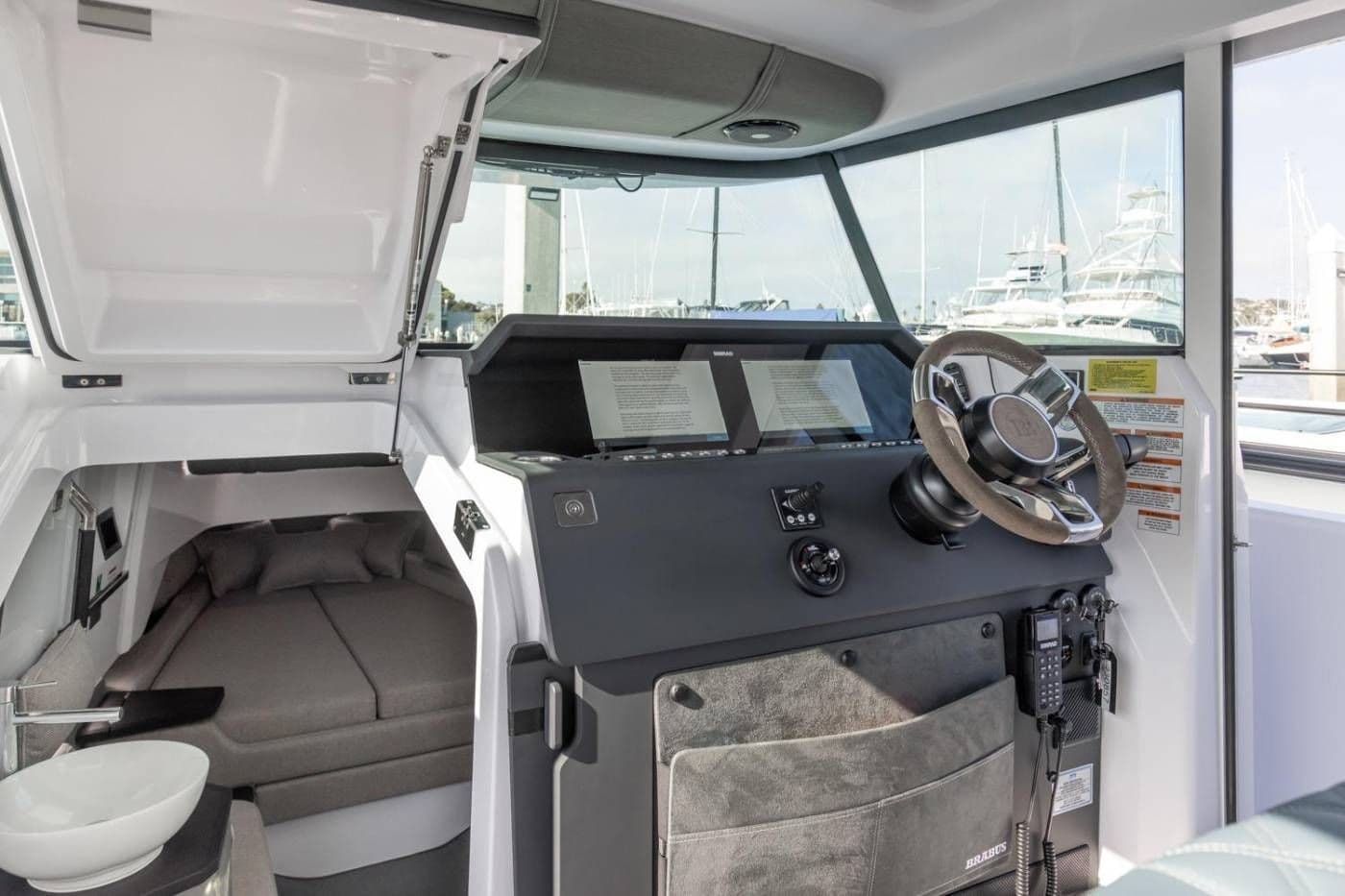 Axopar 37 XC Cross Cabin for Sale
