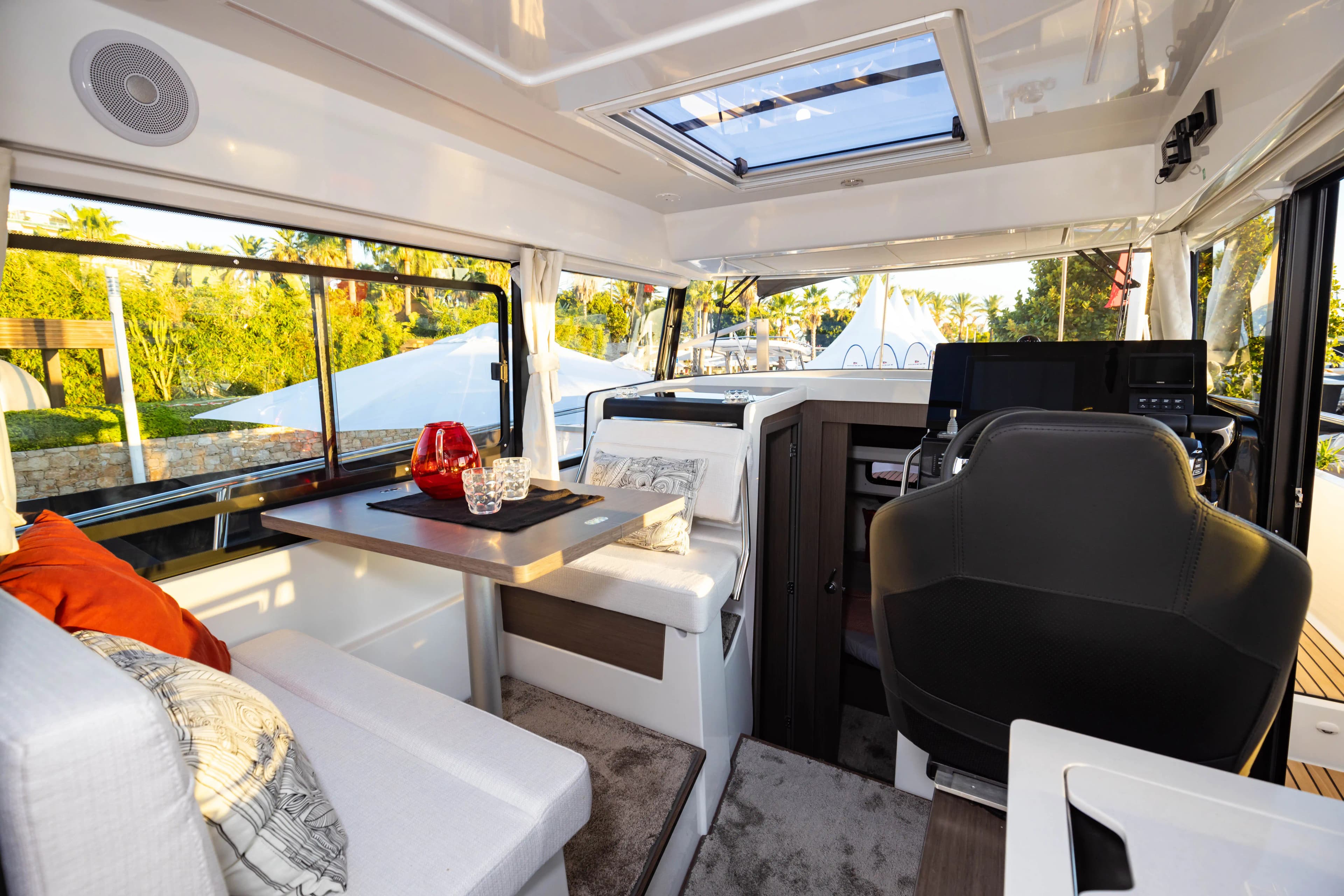 Jeanneau NC 895 Sport in vendita