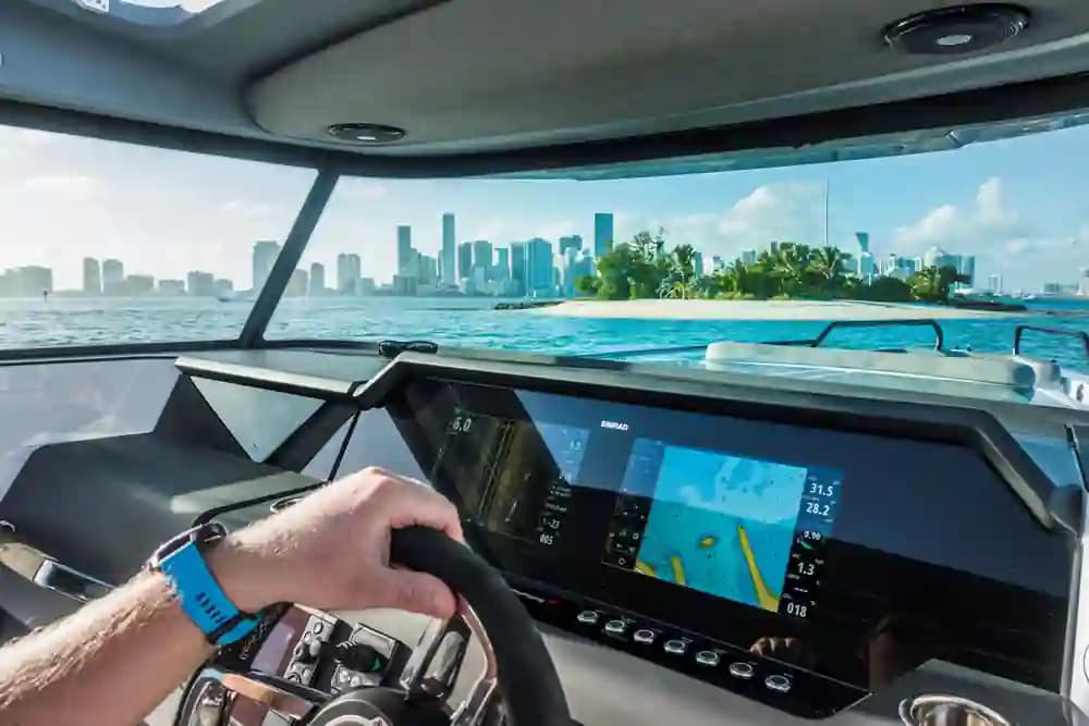 Axopar 37 XC Cross Cabin for Sale