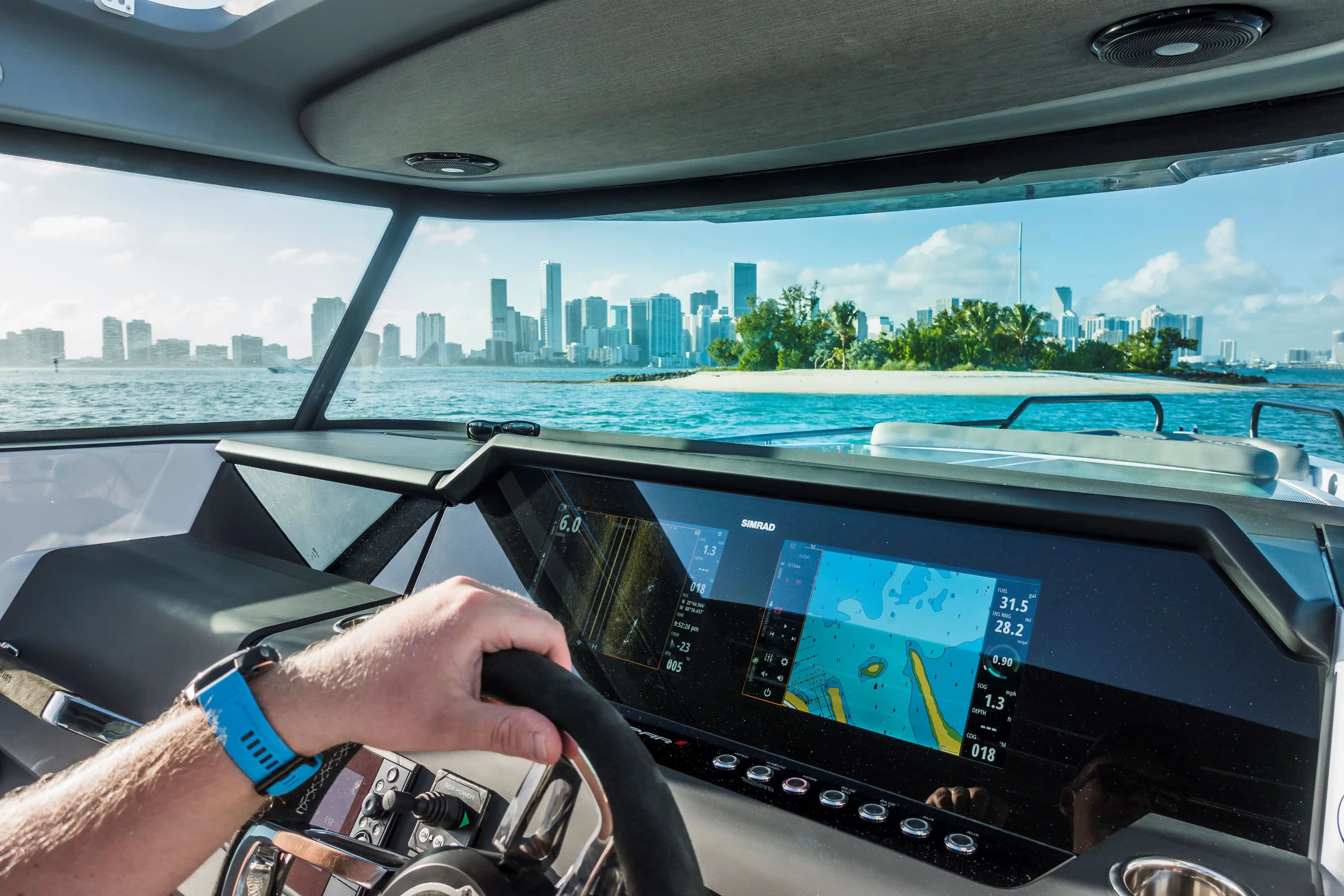 Axopar 37 XC Cross Cabin for Sale