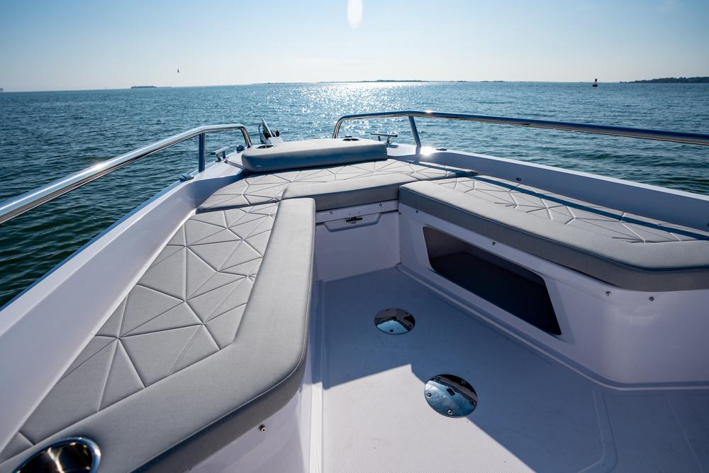 2025 Axopar 29 Sun Top