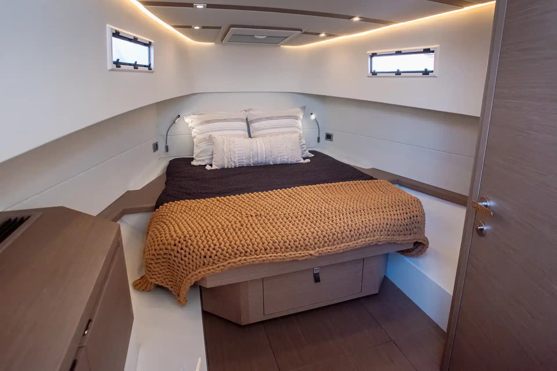 2023 Pardo Yachts P38 Sold in San Diego, California Walk-around Boats 2