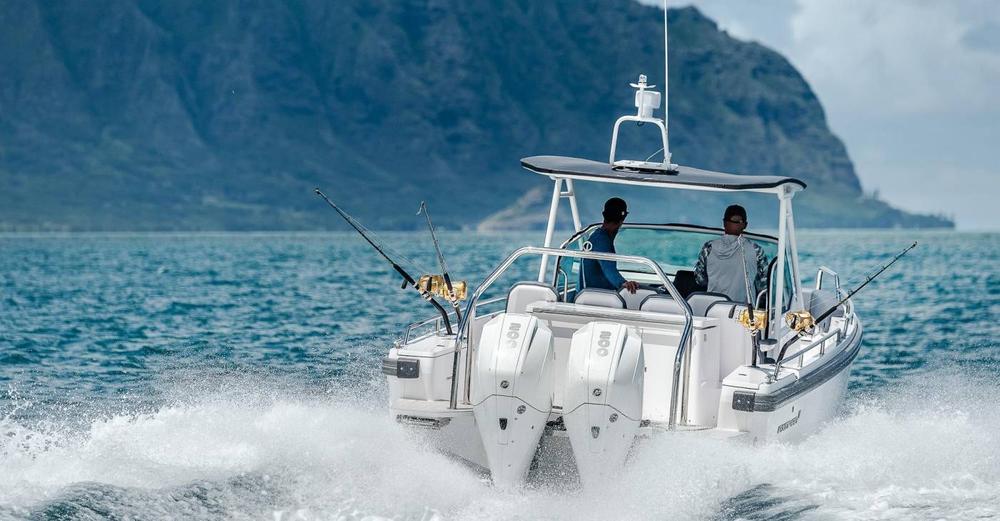 2023 Axopar 28 T-Top