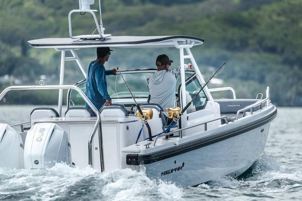 2023 Axopar 28 T-Top