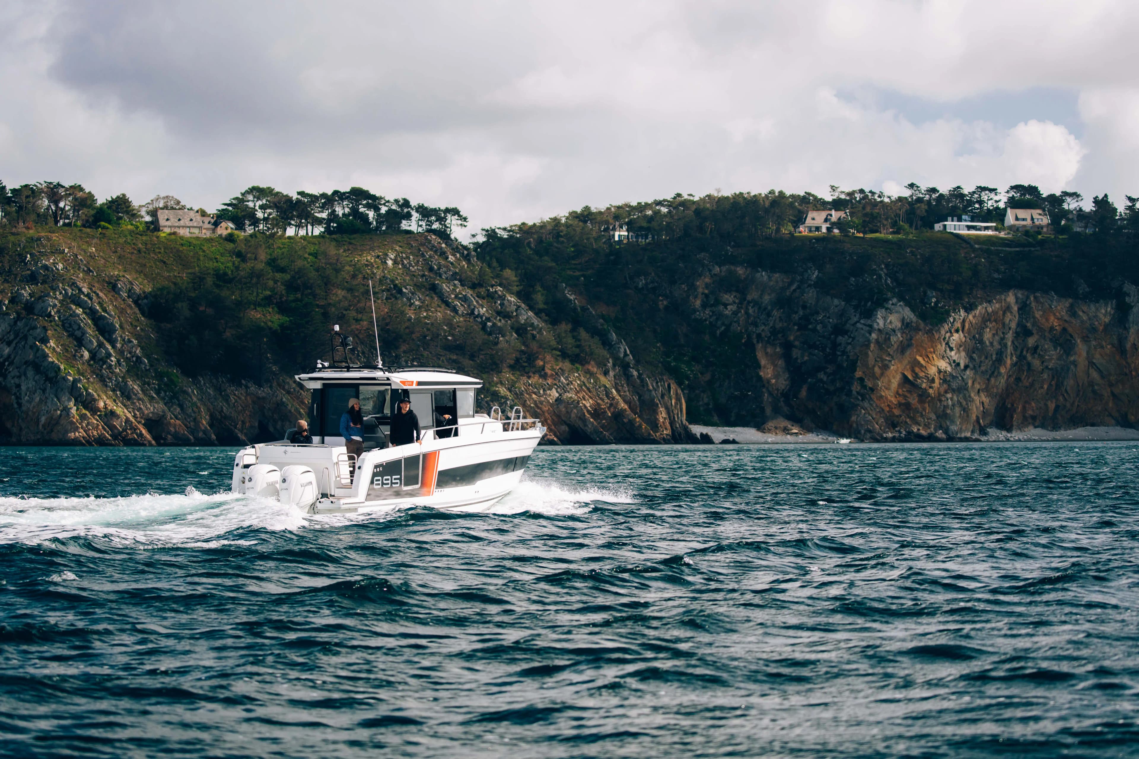 Jeanneau NC 895 Sport for Sale