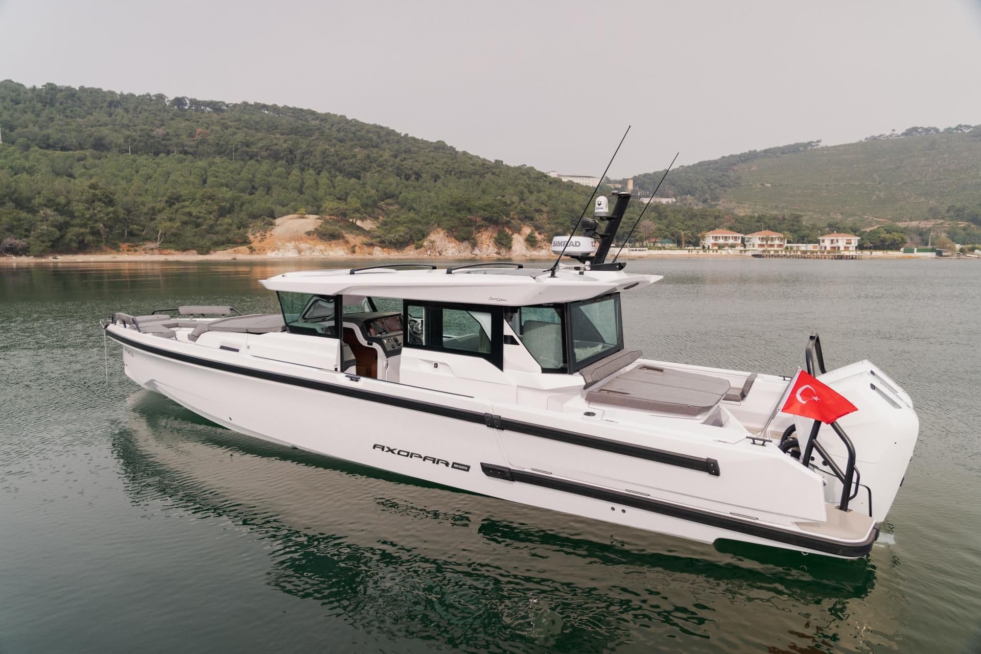 Axopar 38 XC Cross Cabin for Sale