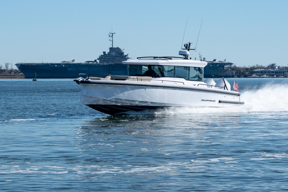 2024 Axopar 37 XC Cross Cabin