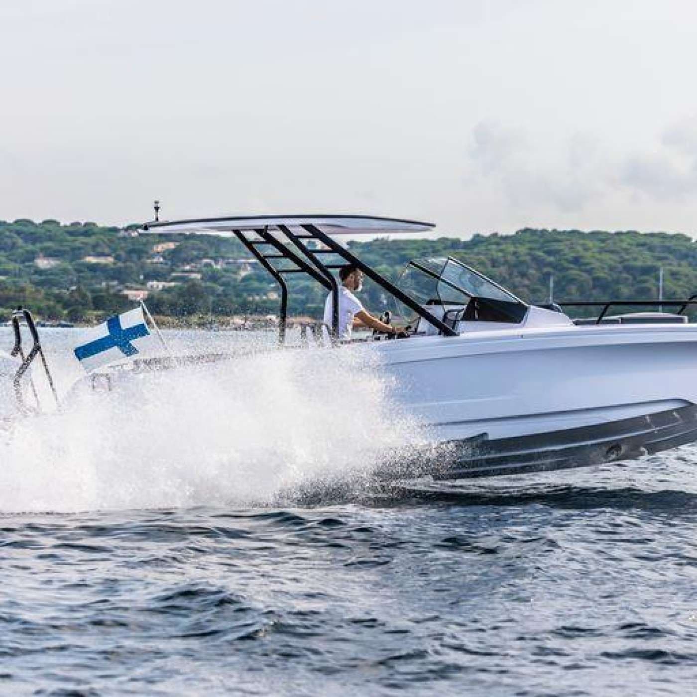 2023 Axopar 25 Cross Top Sold in San Diego, California Center Console 3