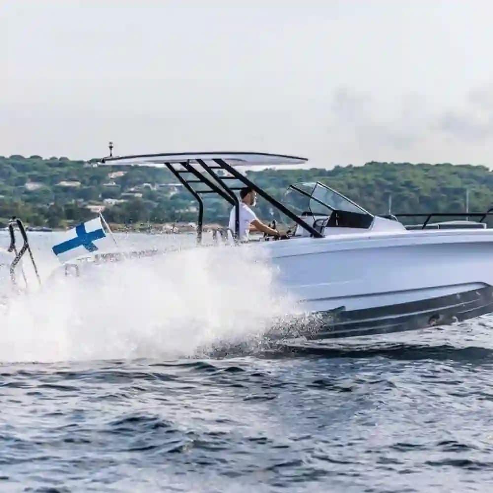 2023 Axopar 25 Cross Top Sold in San Diego, California Center Console 3
