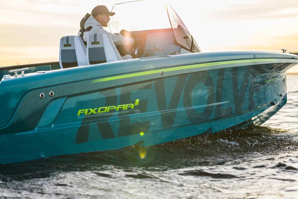 2022 Axopar x Jobe The Revolve XXII