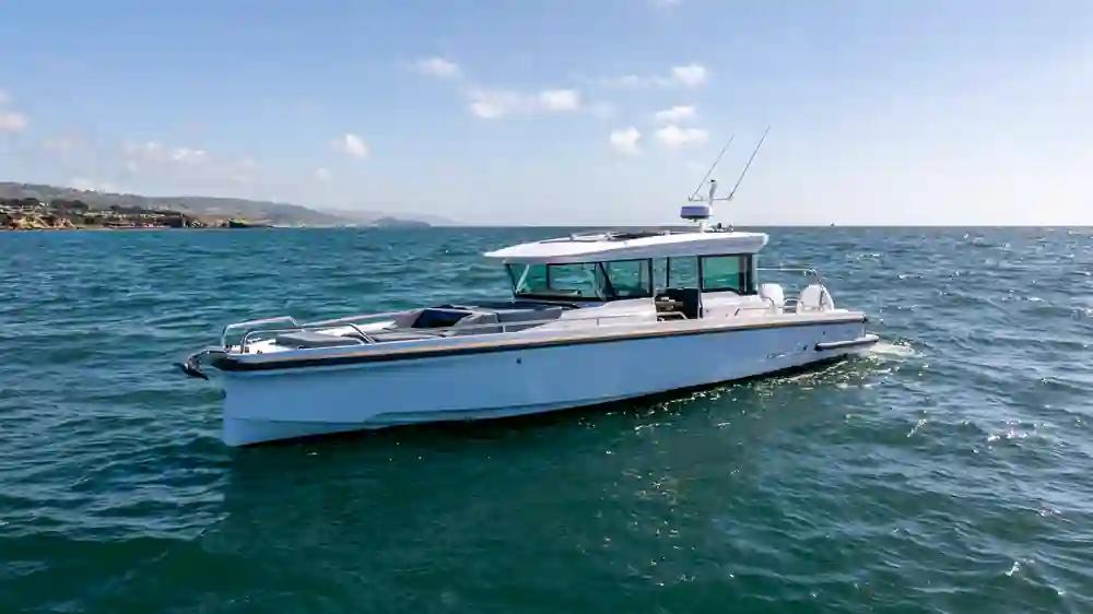 Axopar 37 XC Cross Cabin For Sale