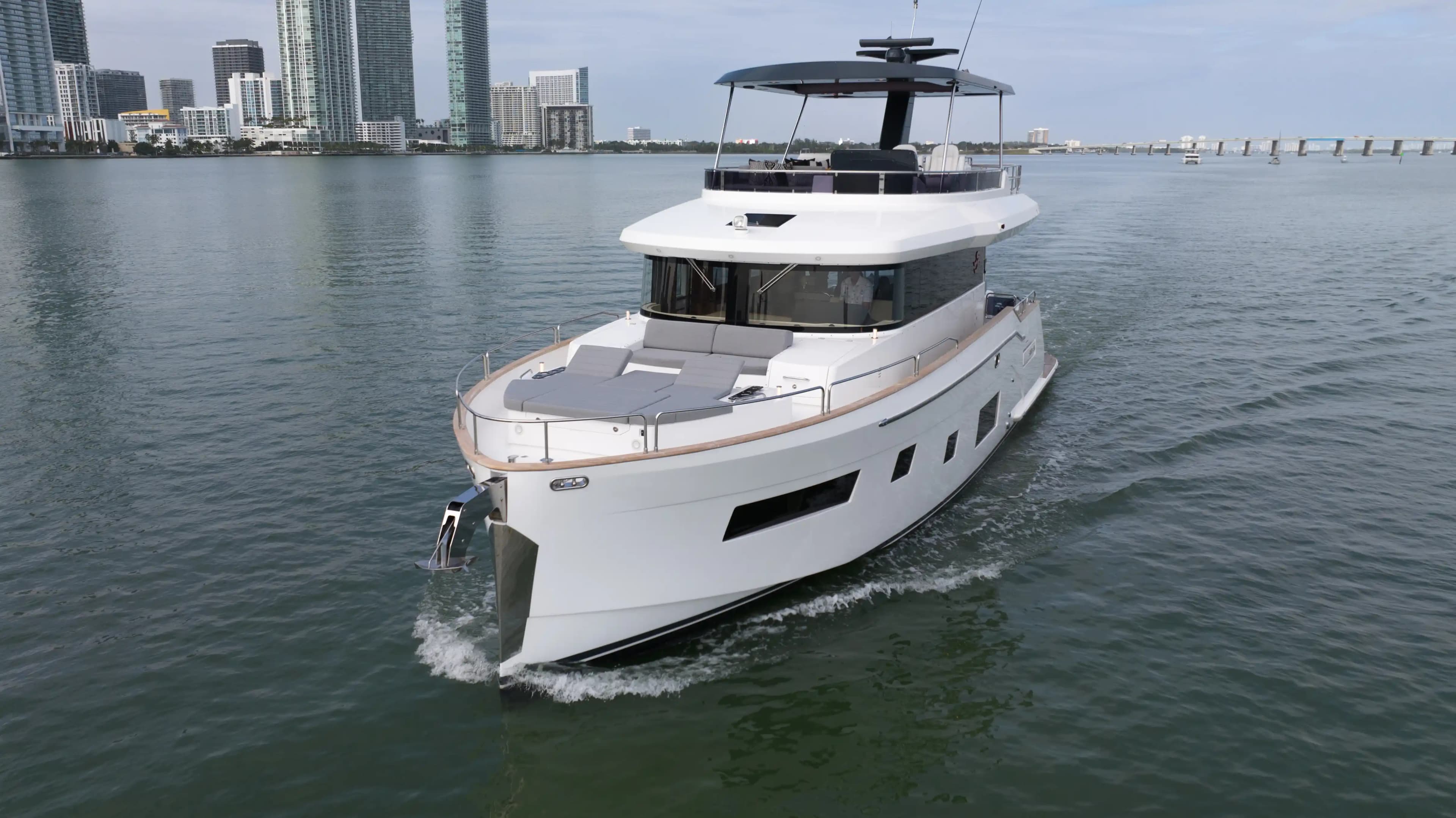 2023 Sirena Yachts Sirena 58 Sold in Miami, Florida Explorer Yachts