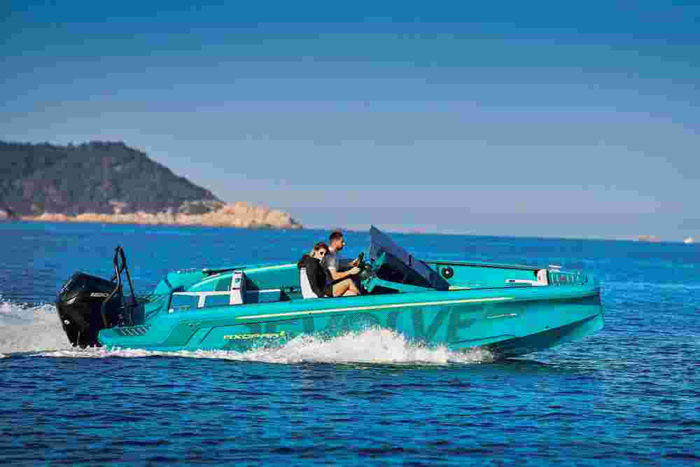 2022 Axopar x Jobe The Revolve XXII