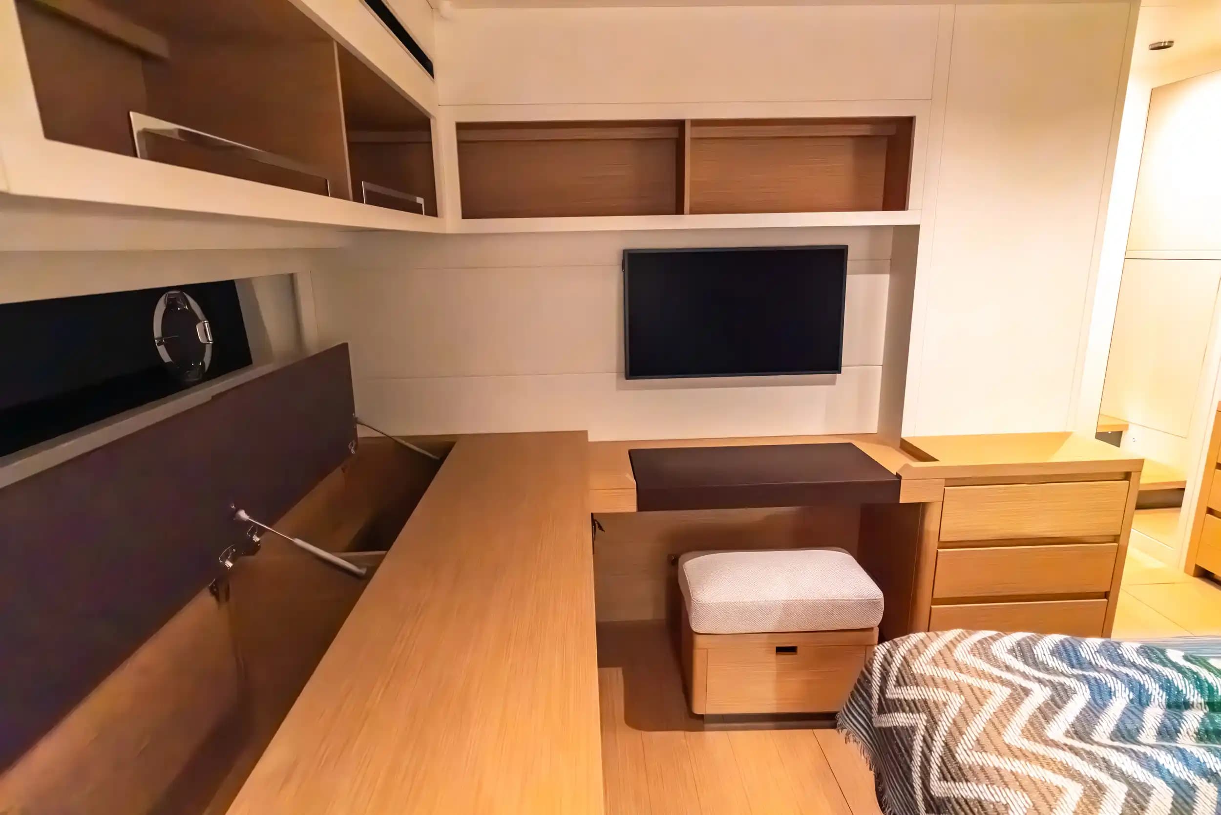 2023 Pardo Yachts E60 te koop in Newport Beach, California Flybridge 5