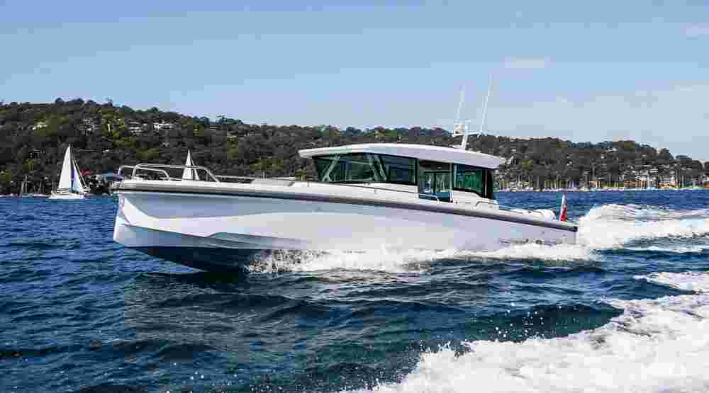 2023 Axopar 37 XC Cross Cabin