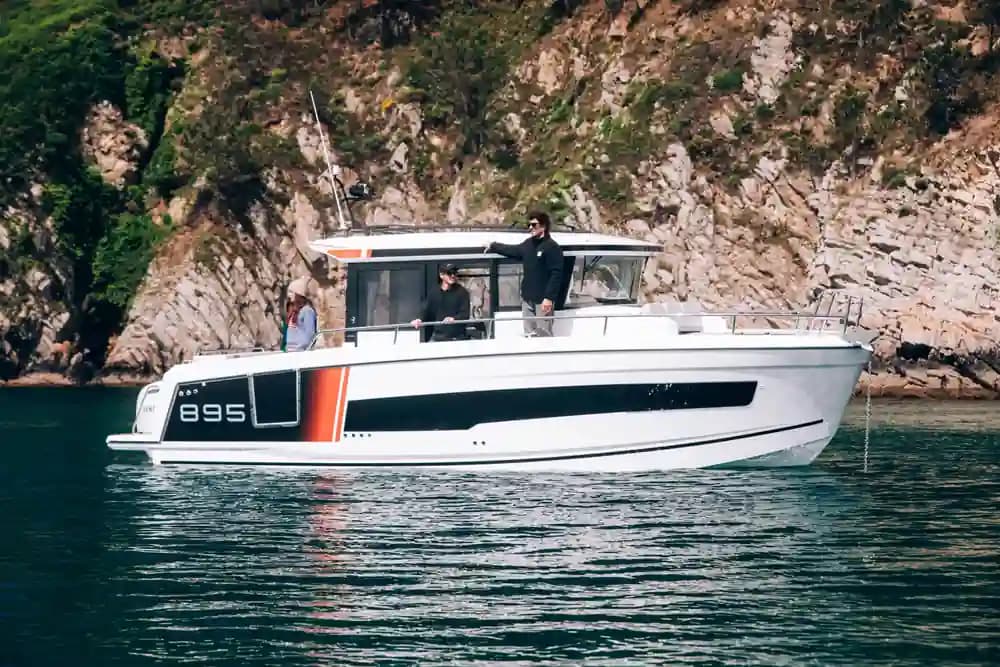 Jeanneau NC 895 Sport for Sale
