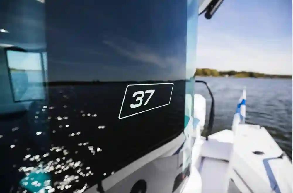 Axopar 37 XC Cross Cabin te koop