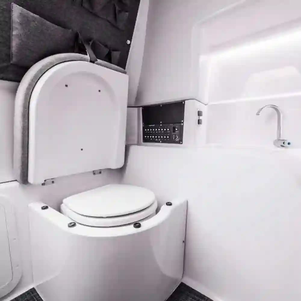 2023 Axopar 25 Cross Top Sold in San Diego, California Center Console 4