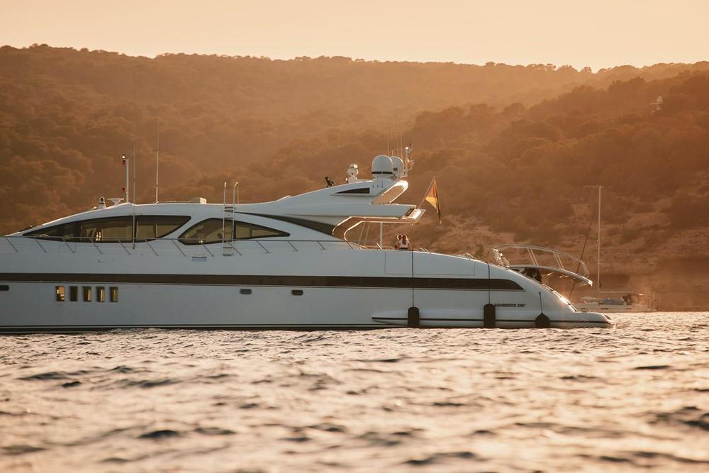 2006 Mangusta 130