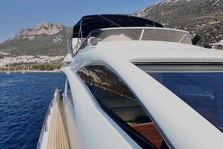 Sunseeker 82 Yacht For Sale
