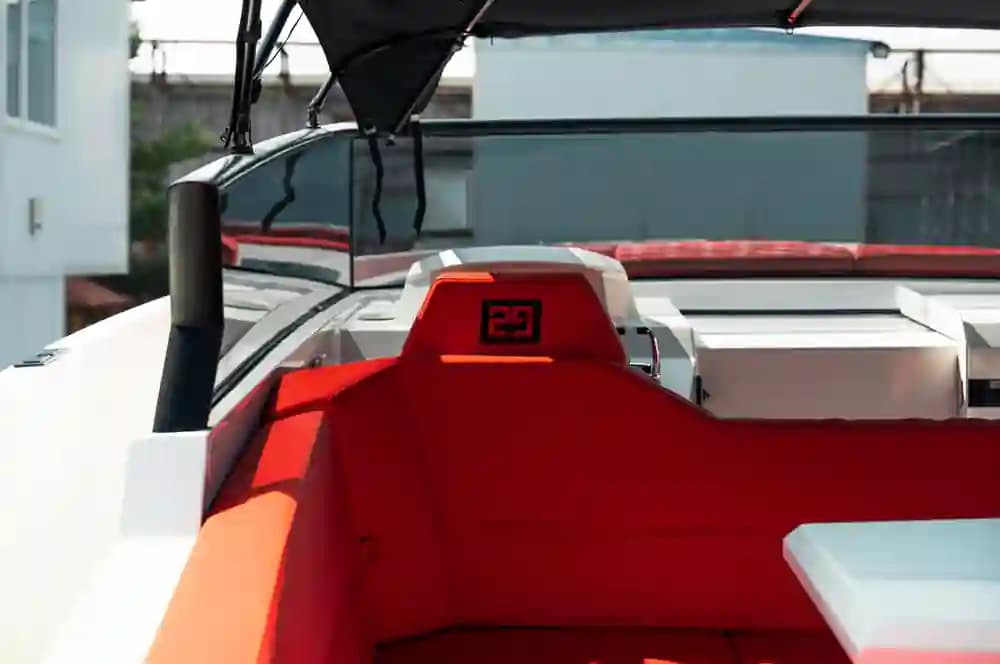 2018 Vanquish Yachts VQ45 for Sale in Prague, CZ Motor Yacht 5