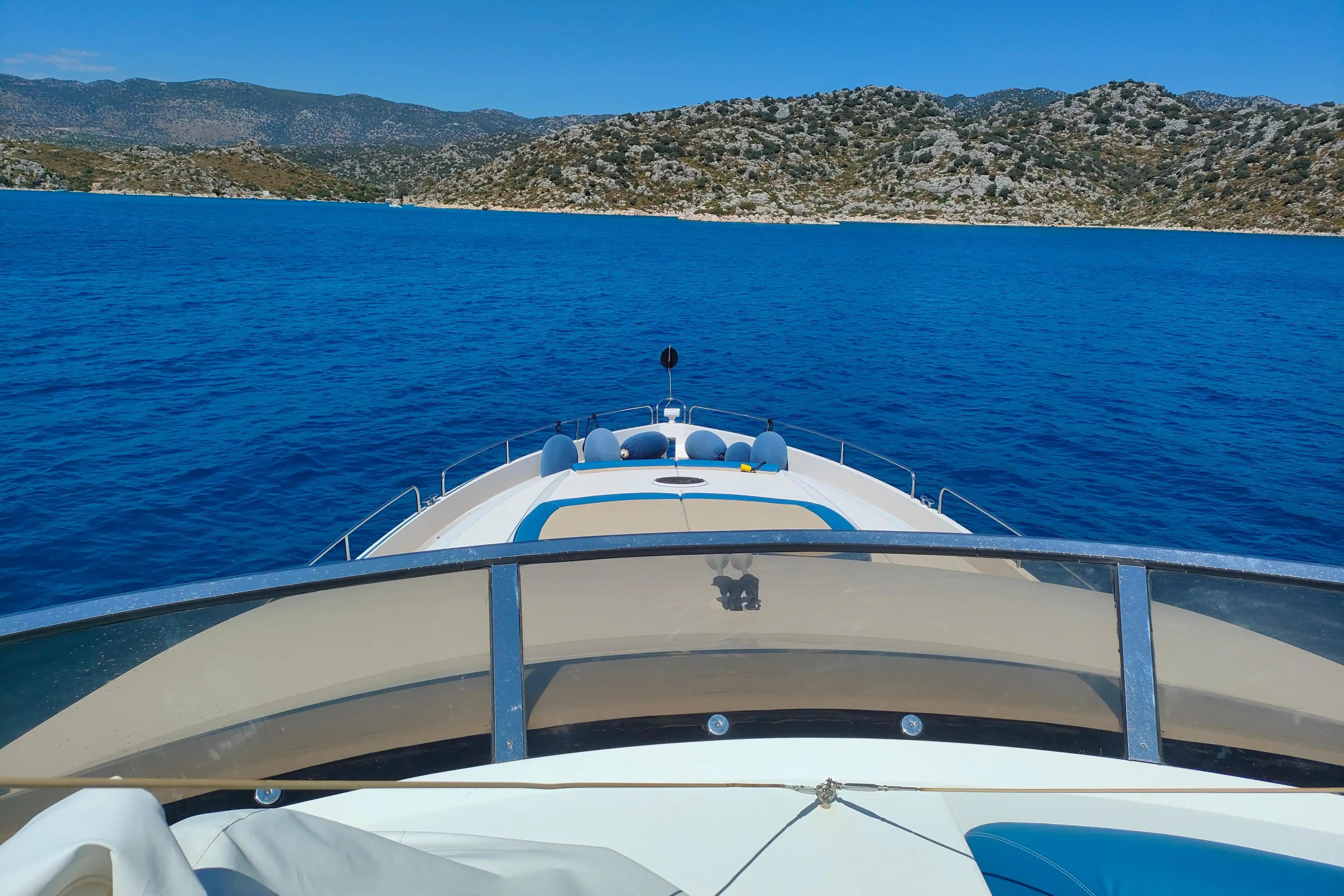 Sunseeker 82 Yacht For Sale