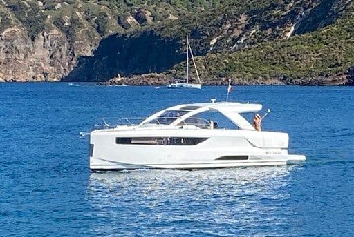 Jeanneau DB/43 IB for Sale