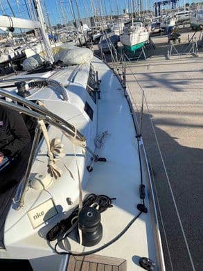 Custom Walkabout 39 in vendita