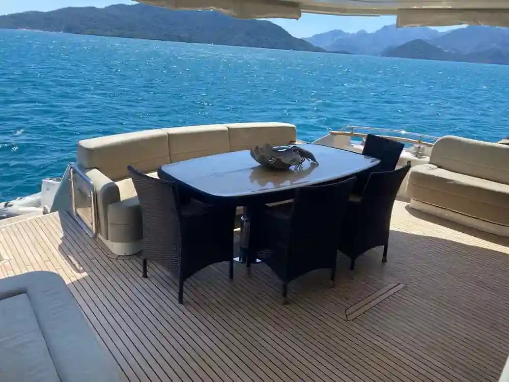 Monte Carlo Yachts MCY 76 for Sale