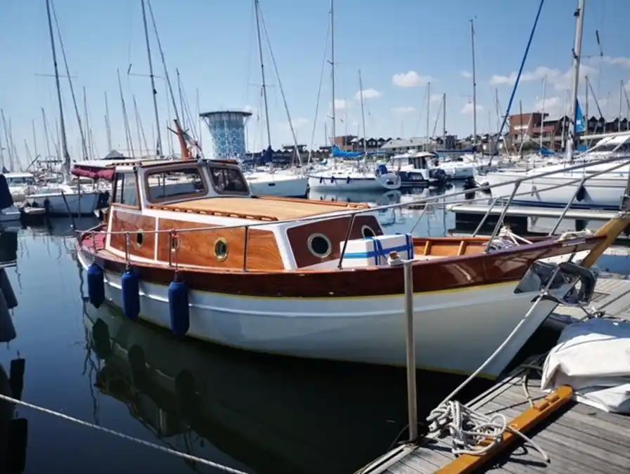 F.lli Mileo Gozzo 9.50 cabin For Sale