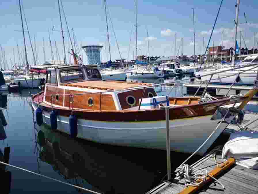 1976 F.lli Mileo Gozzo 9.50 cabin