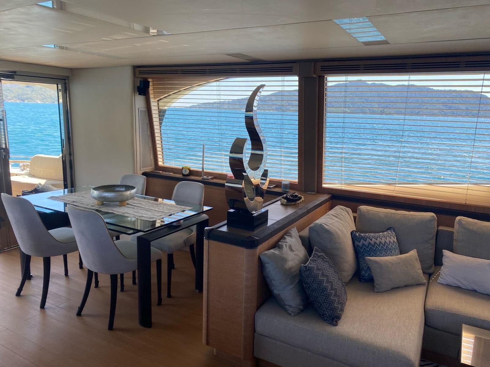 2019 Monte Carlo Yachts MCY 76 for Sale in Athens, GR Flybridge 5