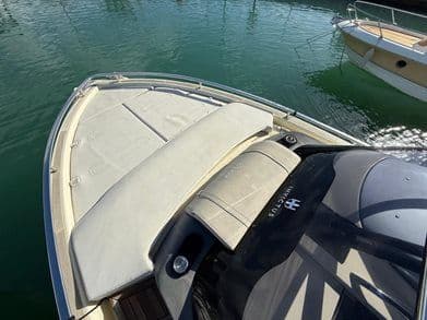 Invictus Yachts GT320 in vendita