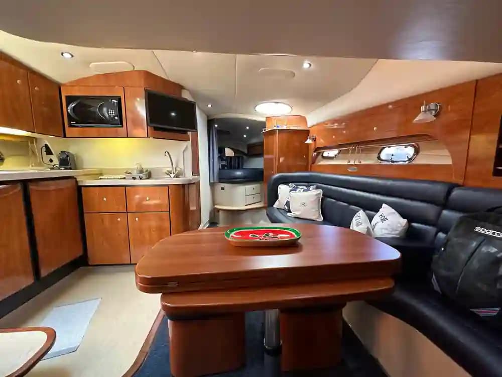 Four Winns 378 Vista for Sale