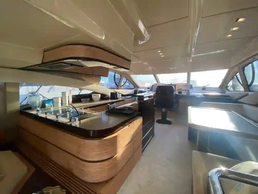 2011 Azimut Fly 60 for Sale in Faro, PT Flybridge 2