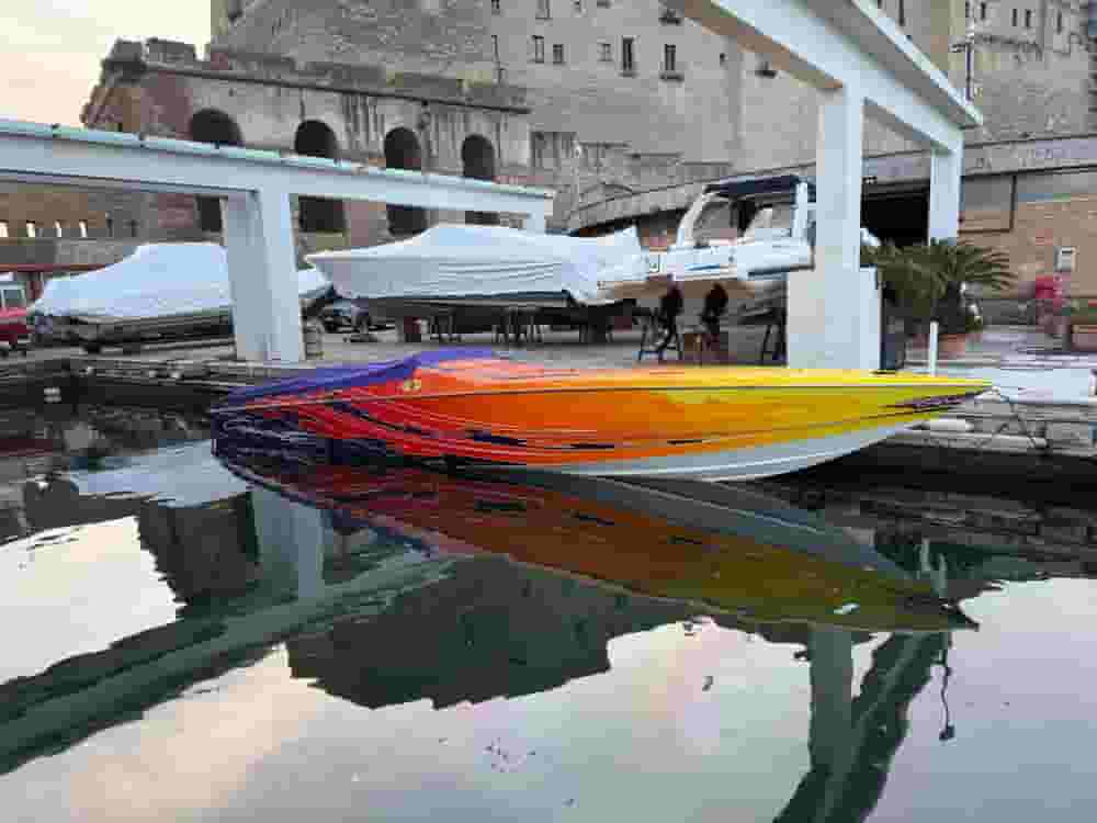 2004 Cigarette Racing 42' X